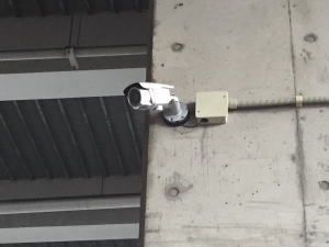大阪市生野区の市場の倉庫での防犯カメラ導入事例1