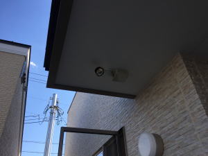 箕面市の病院・クリニックでの防犯カメラ設置工事1