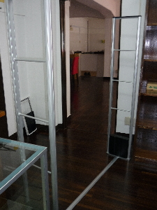 店舗の防犯ゲート設置事例