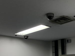 大阪市中央区の会社事務所での防犯カメラ移設工事1