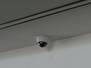 久世郡久御山町の配送倉庫での防犯カメラ導入事例1