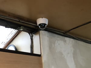 大阪市北区のマンションでの防犯カメラ設置工事1