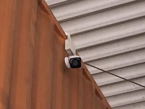 京田辺市の産廃業者様の防犯カメラ設置工事1