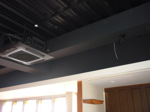 和泉市の飲食店での防犯カメラ設置工事2