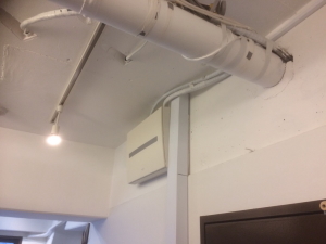 大阪市中央区の美容室での防犯カメラ設置工事2