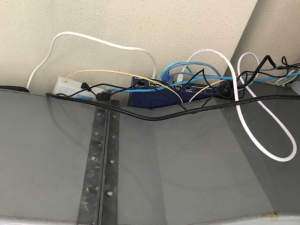 大阪市東成区の会社事務所での防犯カメラ設置工事2