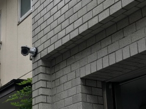 大阪市東成区の会社事務所での防犯カメラ設置工事1