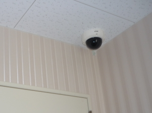 西宮市の病院・クリニックでの防犯カメラ設置工事1