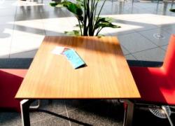 オフィスの応接室に防犯カメラ2